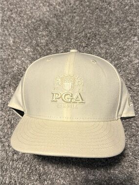 PGA Oak Hill Embroidered Baseball Cap - Light Beige New Era